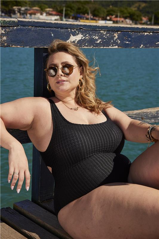 Maio Plus Size Costas Vazadas