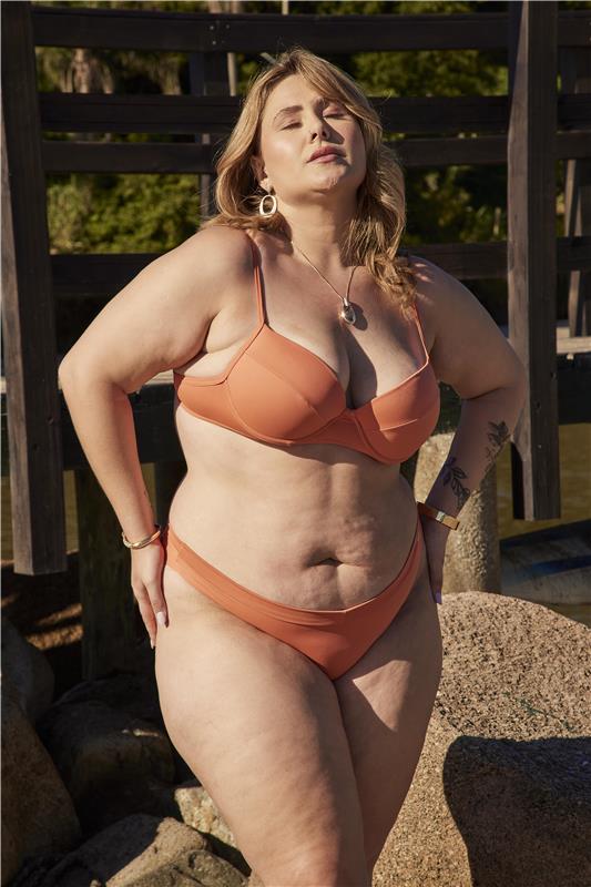 Biquíni Com Recortes Calcinha Asa Delta